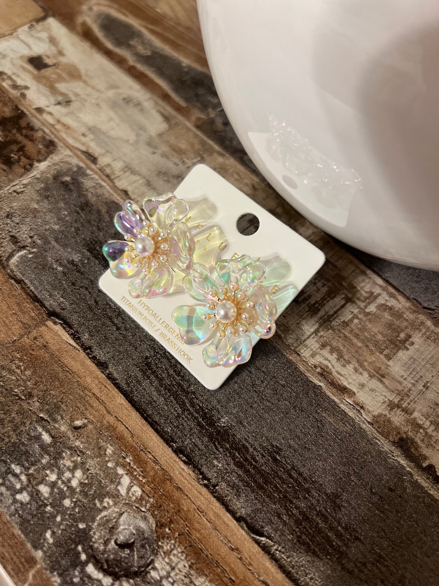Clear flower earrings